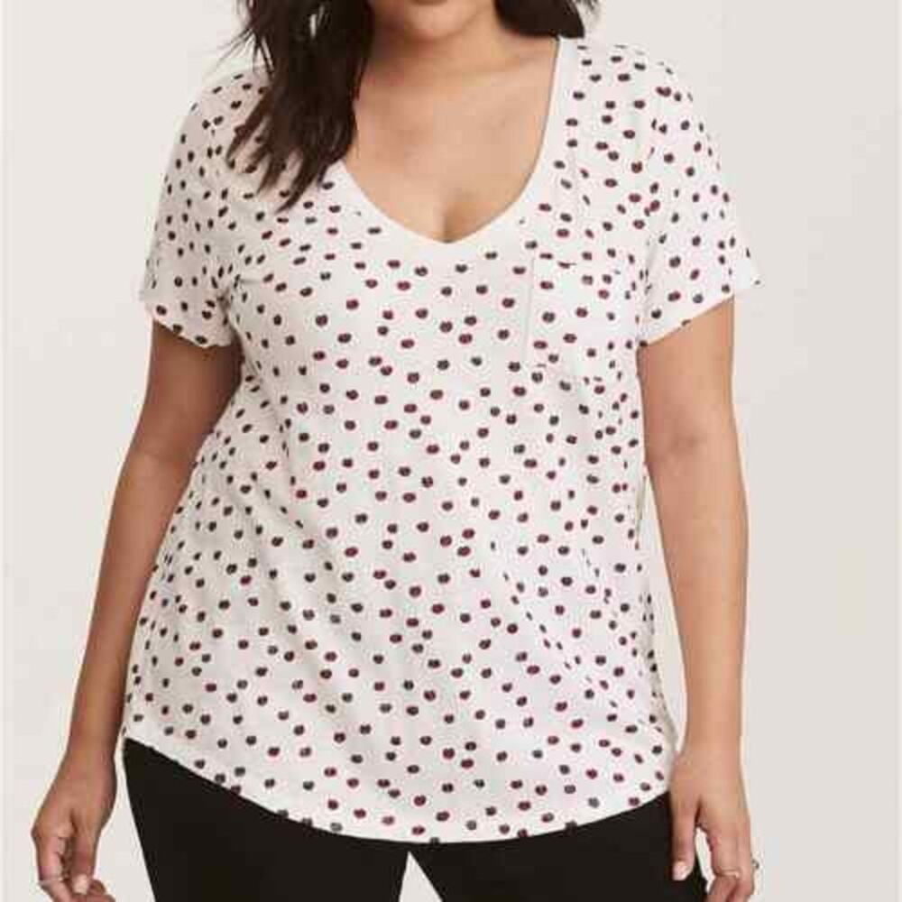 NWT Torrid White‎ Red Cute Lips Deep V-Neck Short Sleeve Tee Women's Size 0